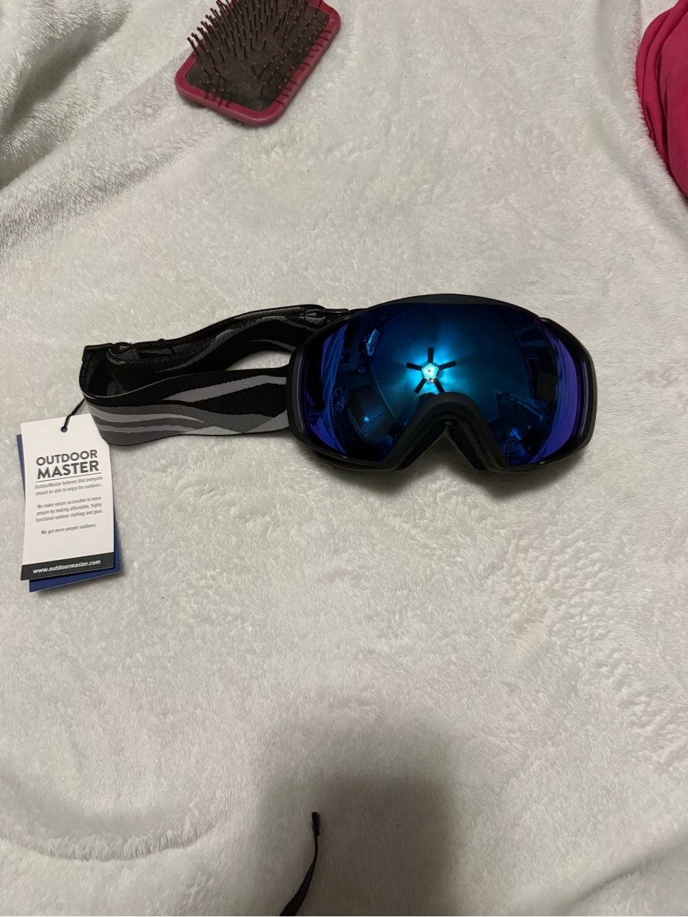 Outdoor Master Men’s Ski Goggles with Blue Mirrored Lens
